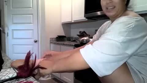 Annie23mal online show from 11/20/25, 01:44