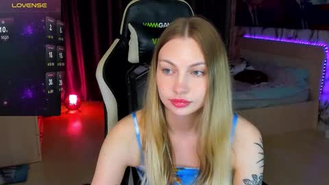 Annie online show from 09/20/25, 11:50