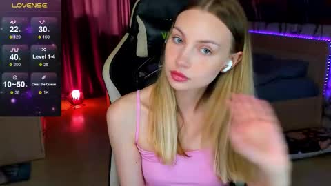 Annie online show from 09/25/25, 07:34