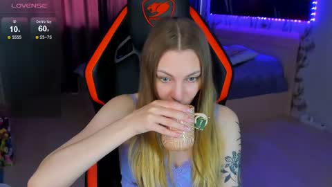 Annie online show from 06/15/26, 11:01