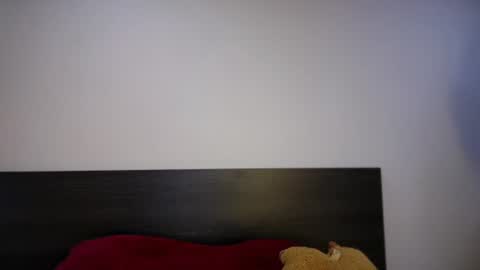 Anniecattie online show from 06/19/26, 09:40