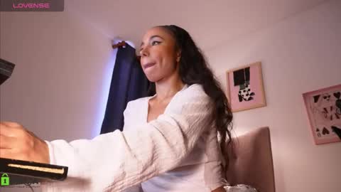 Annie online show from 02/17/26, 12:23