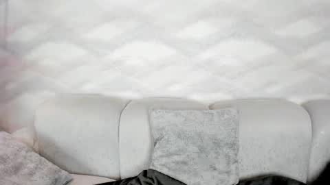 Snapshot of annie_loove_ chatting on 11/07/25, 12:49 im annie online show from 11/07/25, 12:49