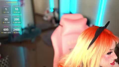 Annie May   online show from 01/06/26, 02:43