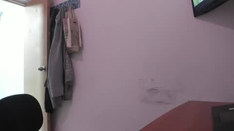 annie_rosse1017 online show from 04/26/26, 09:45