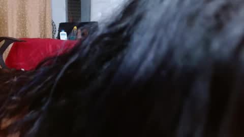 annie_scott_ online show from 02/24/25, 10:14