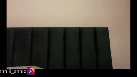 Snapshot of annie_snow_ chatting on 05/01/26, 11:42 JEANNE no olvides seguirme dont forget follow me uu online show from 05/01/26, 11:42