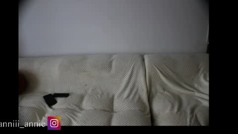 Snapshot of annie_snow_ chatting on 05/02/26, 09:42 JEANNE no olvides seguirme dont forget follow me uu online show from 05/02/26, 09:42