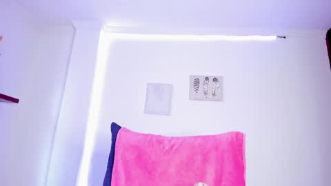 Annie online show from 04/08/26, 02:17