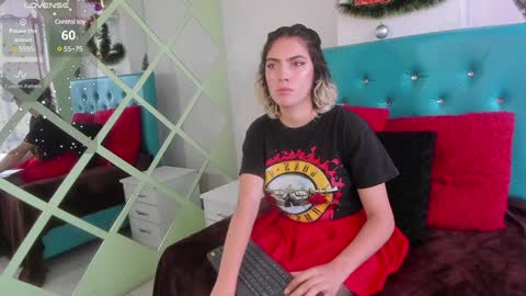 Snapshot of annie_winter1 chatting on 12/04/24, 08:07 Annie online show from 12/04/24, 08:07