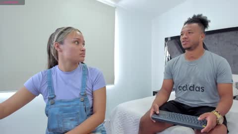 Annie and Stefan online show from 01/08/25, 02:56