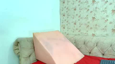 annie online show from 09/10/25, 03:06