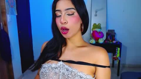 AnnieBlu3 online show from 11/15/25, 11:10