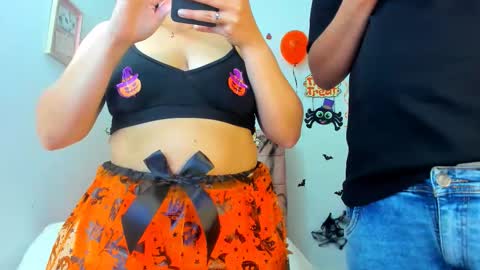 Anniecollen online show from 10/15/25, 02:44