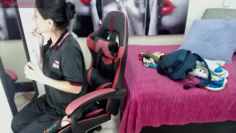 Anniee online show from 03/04/25, 12:44