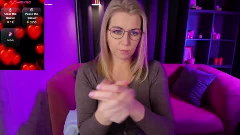 Annie online show from 03/03/25, 05:42