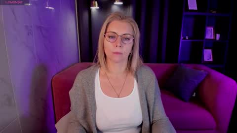 Annie online show from 09/12/25, 05:40