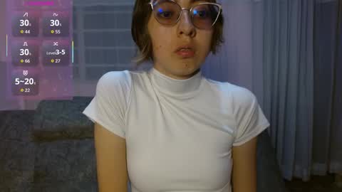 Snapshot of anniesparkle chatting on 02/04/26, 11:09 Annie Sparkle online show from 02/04/26, 11:09