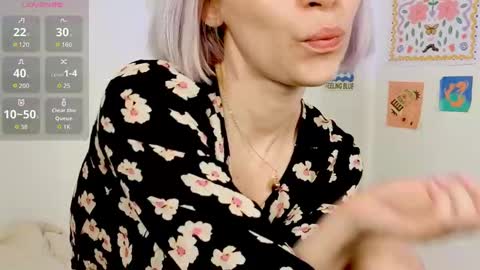 annietinky online show from 10/12/25, 04:06