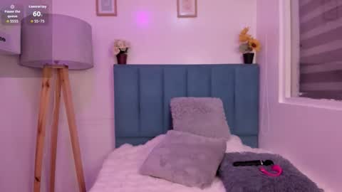 Annie Evans  online show from 12/03/25, 04:16