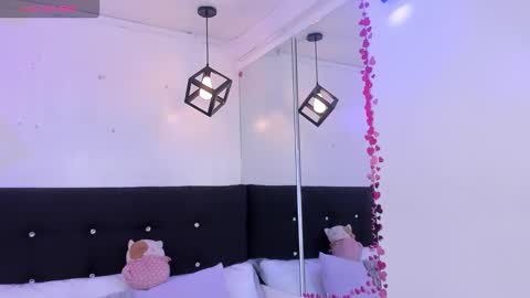 Annie Evans  online show from 03/12/26, 05:52