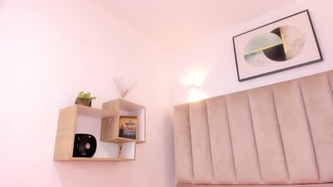 Annie Queen online show from 01/09/25, 03:04