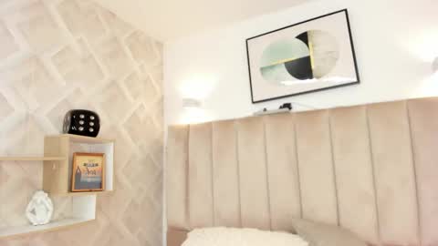 Snapshot of anniie_queen chatting on 02/05/26, 04:17 Annie Queen online show from 02/05/26, 04:17