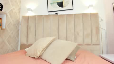 Snapshot of anniie_queen chatting on 02/13/26, 02:07 Annie Queen online show from 02/13/26, 02:07