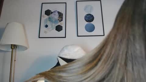 Snapshot of annika_rivers chatting on 10/26/25, 08:37 Annika Rivers online show from 10/26/25, 08:37