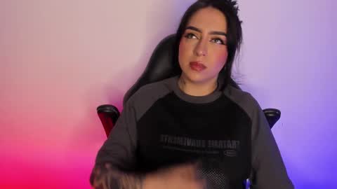 Annika online show from 10/14/25, 04:02