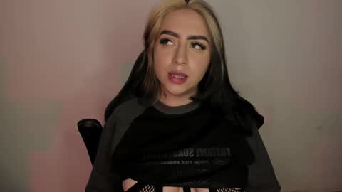 Annika online show from 10/31/25, 10:00