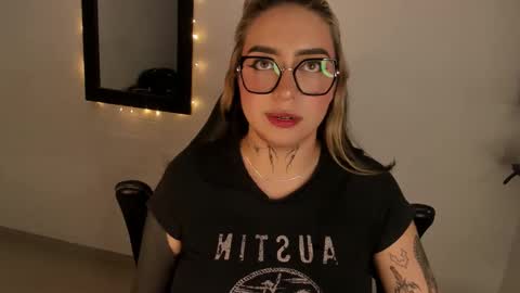 Annika online show from 02/20/26, 01:33