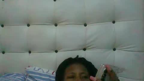 Snapshot of annlance chatting on 05/17/26, 01:51 annlance online show from 05/17/26, 01:51
