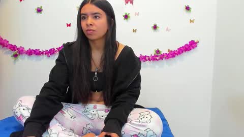 annie online show from 01/10/26, 07:54