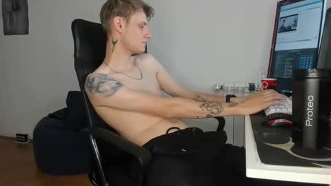    online show from 09/29/25, 01:49