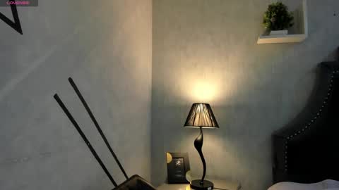 Anntonia Woods  online show from 12/03/24, 12:16