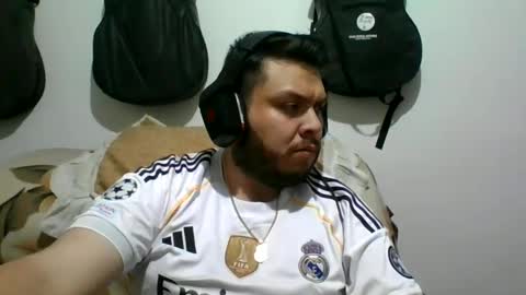 lion kennedy independent model moderator online show from 09/17/25, 02:35