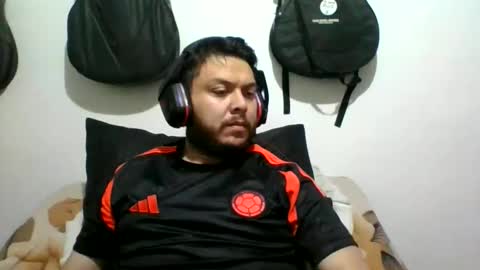 lion kennedy independent model moderator online show from 09/24/25, 04:10