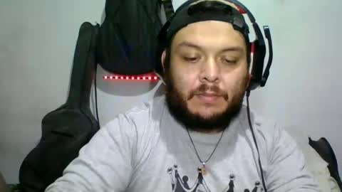 lion kennedy independent model moderator online show from 02/04/26, 01:33