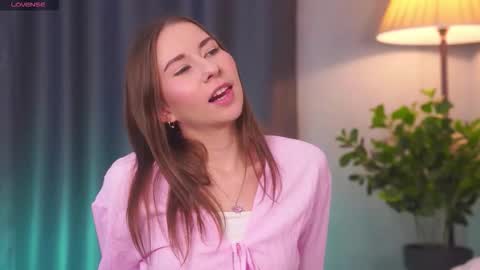 Annuetta online show from 12/05/25, 07:39