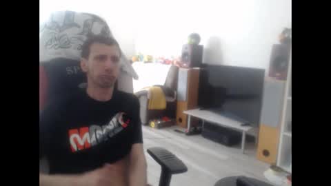 LoyalDog online show from 04/30/26, 04:02
