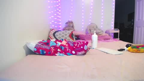  INDEPENDENT MODEL next srteam 240624 online show from 03/04/25, 12:50