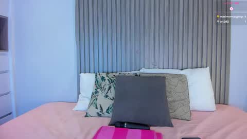 Snapshot of anny_cute01 chatting on 07/10/26, 10:23 Anny online show from 07/10/26, 10:23