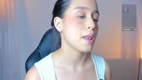 Snapshot of anny_jones77 chatting on 07/10/26, 01:21 Anny online show from 07/10/26, 01:21