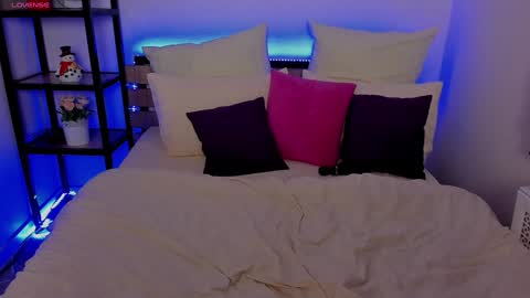 Anna online show from 12/17/24, 04:56