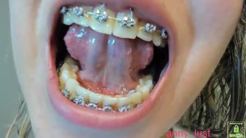 Issabela online show from 01/17/26, 02:55