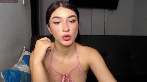 Snapshot of anny_naf chatting on 09/15/25, 01:44 Anny online show from 09/15/25, 01:44