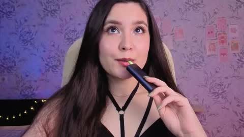 Annie online show from 10/27/25, 03:32