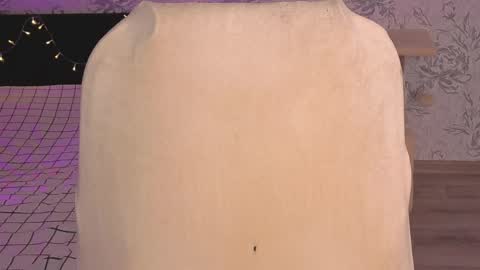 Annie online show from 03/27/26, 08:26