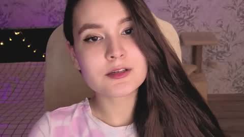 Snapshot of anny_shine chatting on 06/09/26, 10:21 Annie online show from 06/09/26, 10:21